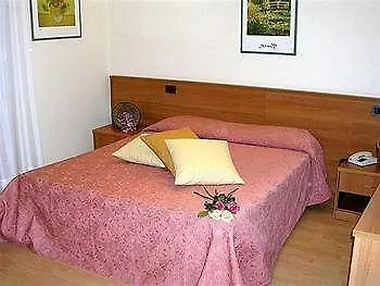 Hotel Tirrenus