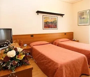 Tirrenus Hotel 3*